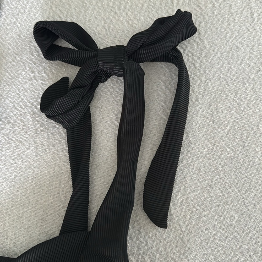 Beach Riot underwire Bikini TOP, Medium - Picture 5 of 7